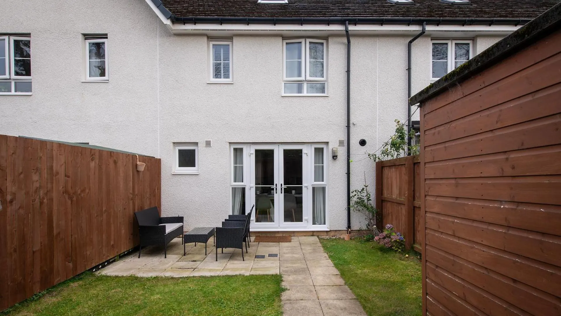 Apartment Edinburgh Luxury 4 Bedroom Townhouse With Free Parking