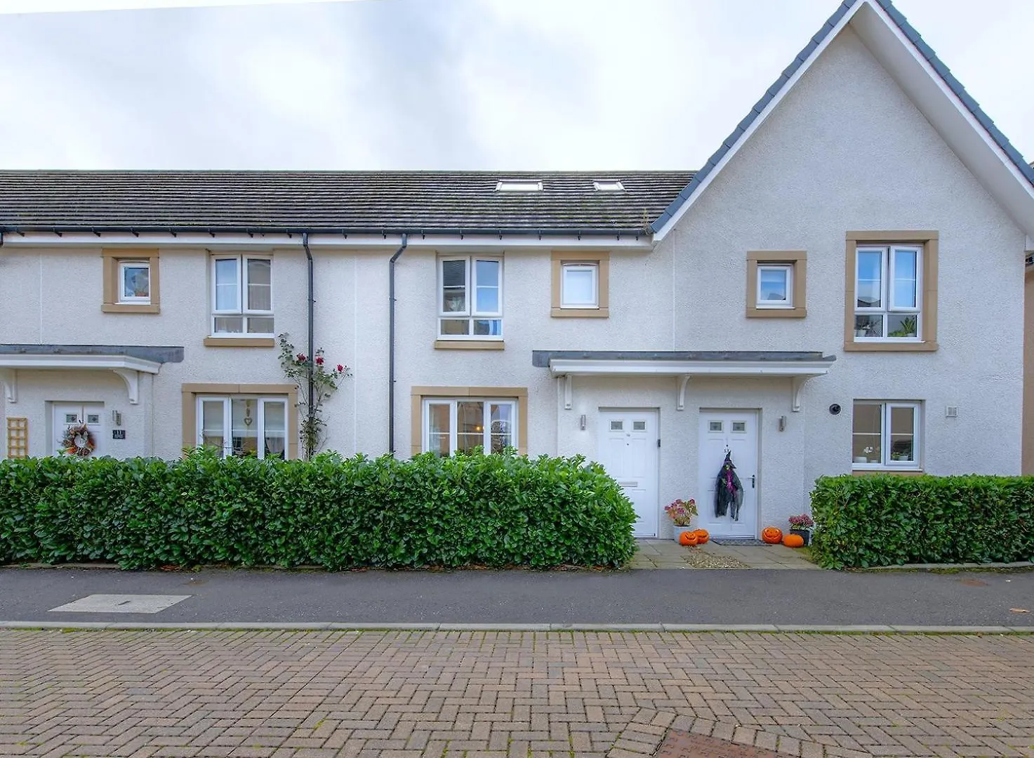 Edinburgh Luxury 4 Bedroom Townhouse With Free Parking