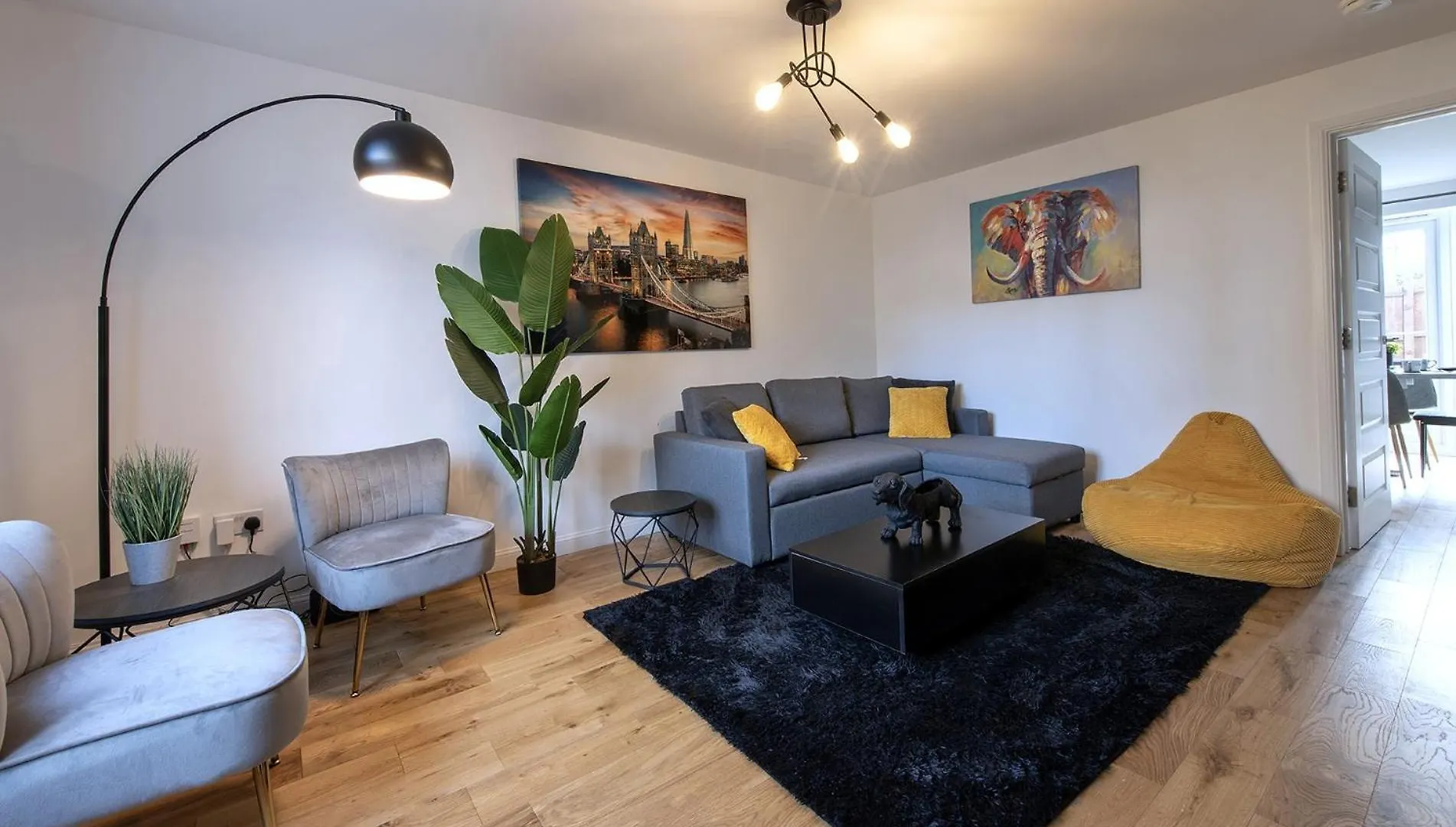 Edinburgh Luxury 4 Bedroom Townhouse With Free Parking