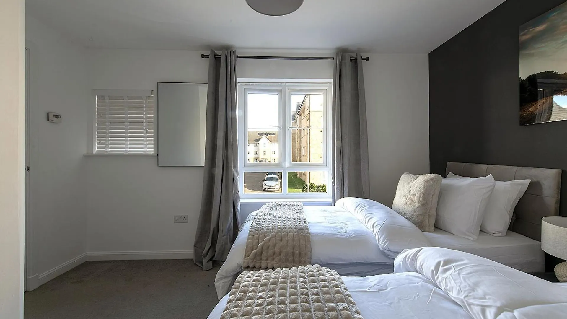 Apartment Edinburgh Luxury 4 Bedroom Townhouse With Free Parking United Kingdom
