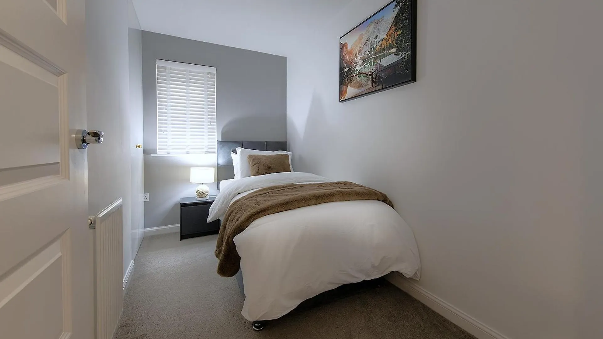 Apartment Edinburgh Luxury 4 Bedroom Townhouse With Free Parking