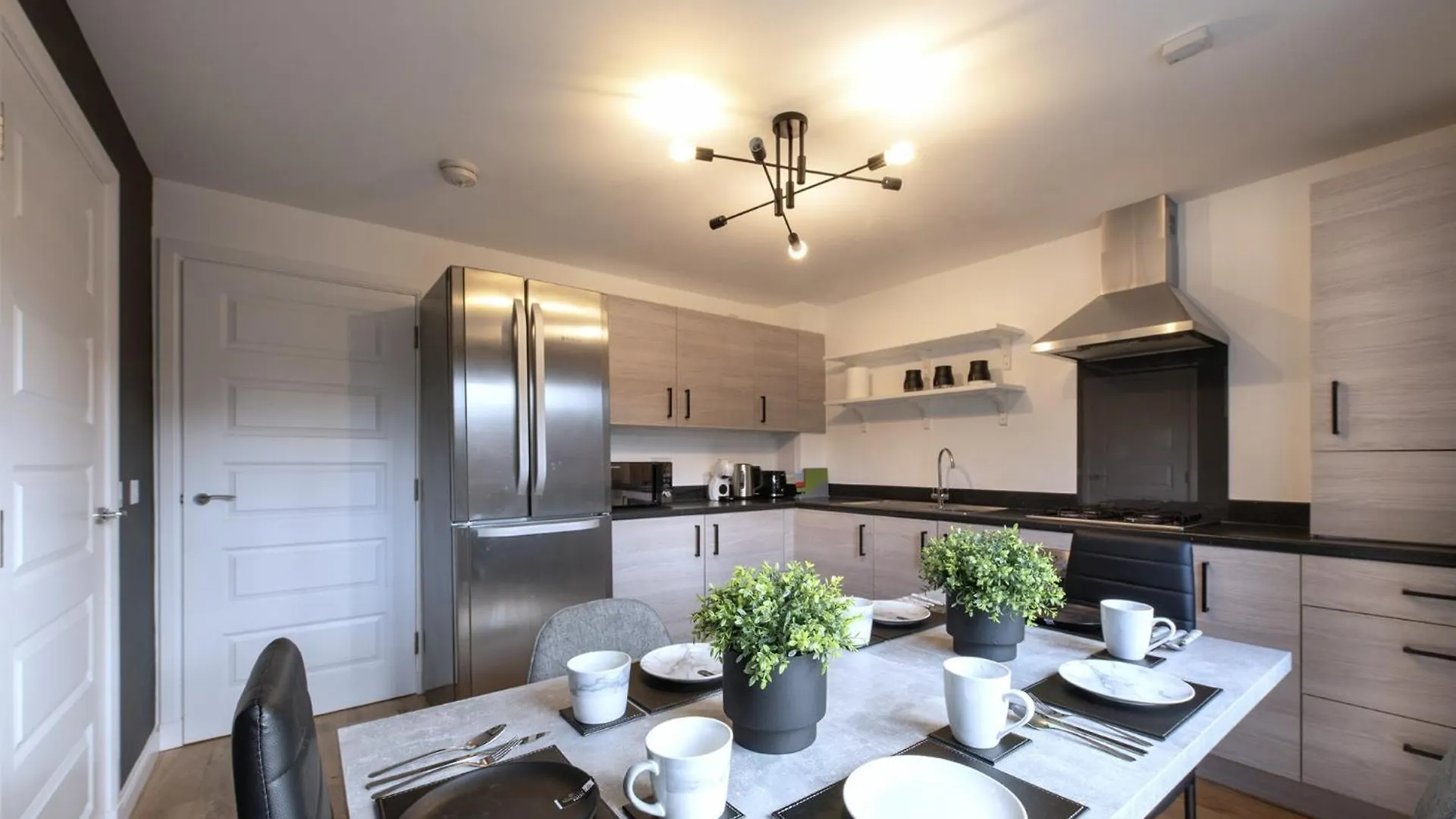 Edinburgh Luxury 4 Bedroom Townhouse With Free Parking 0*,